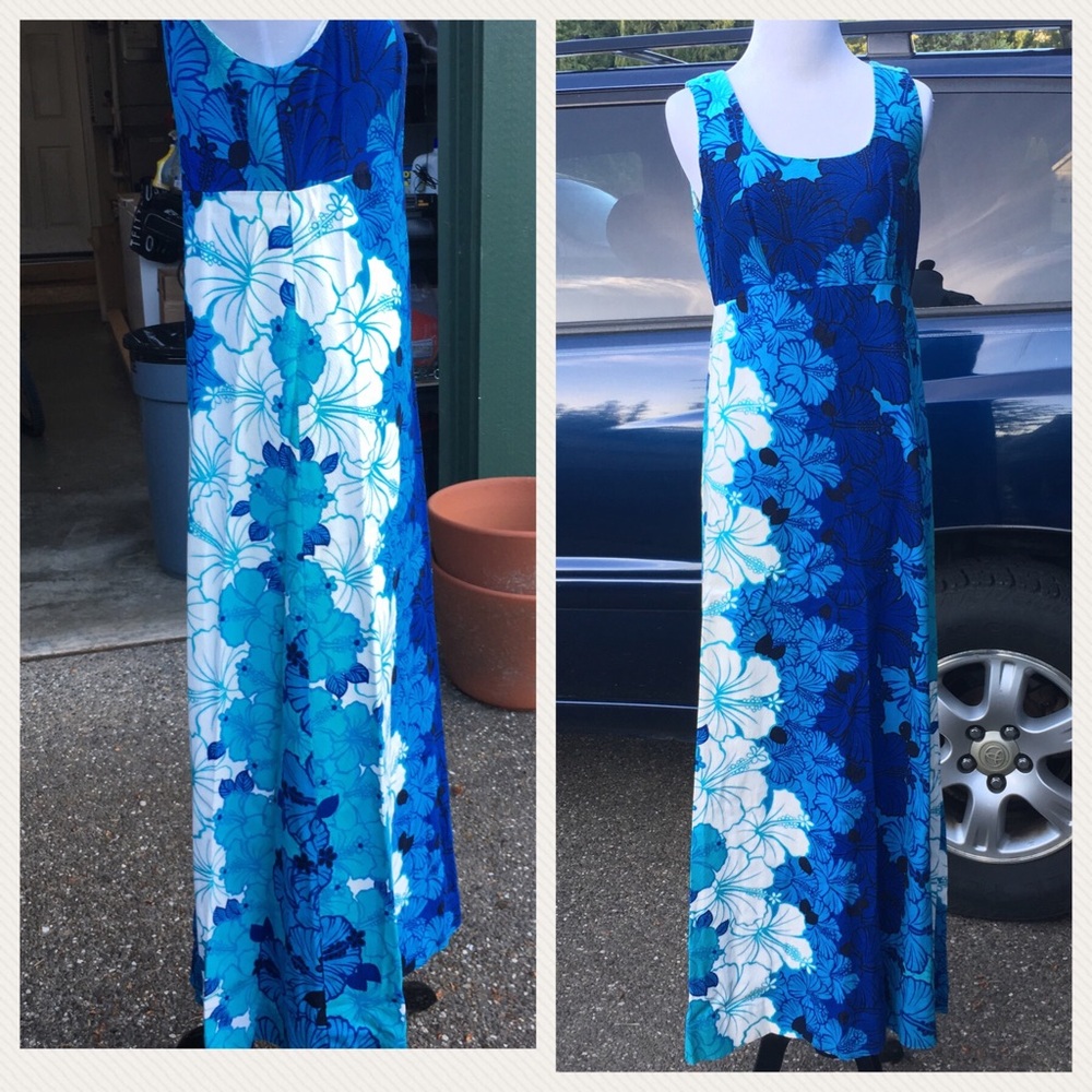 Vintage Blue Hibiscus 🌺 maxi, gorgeous